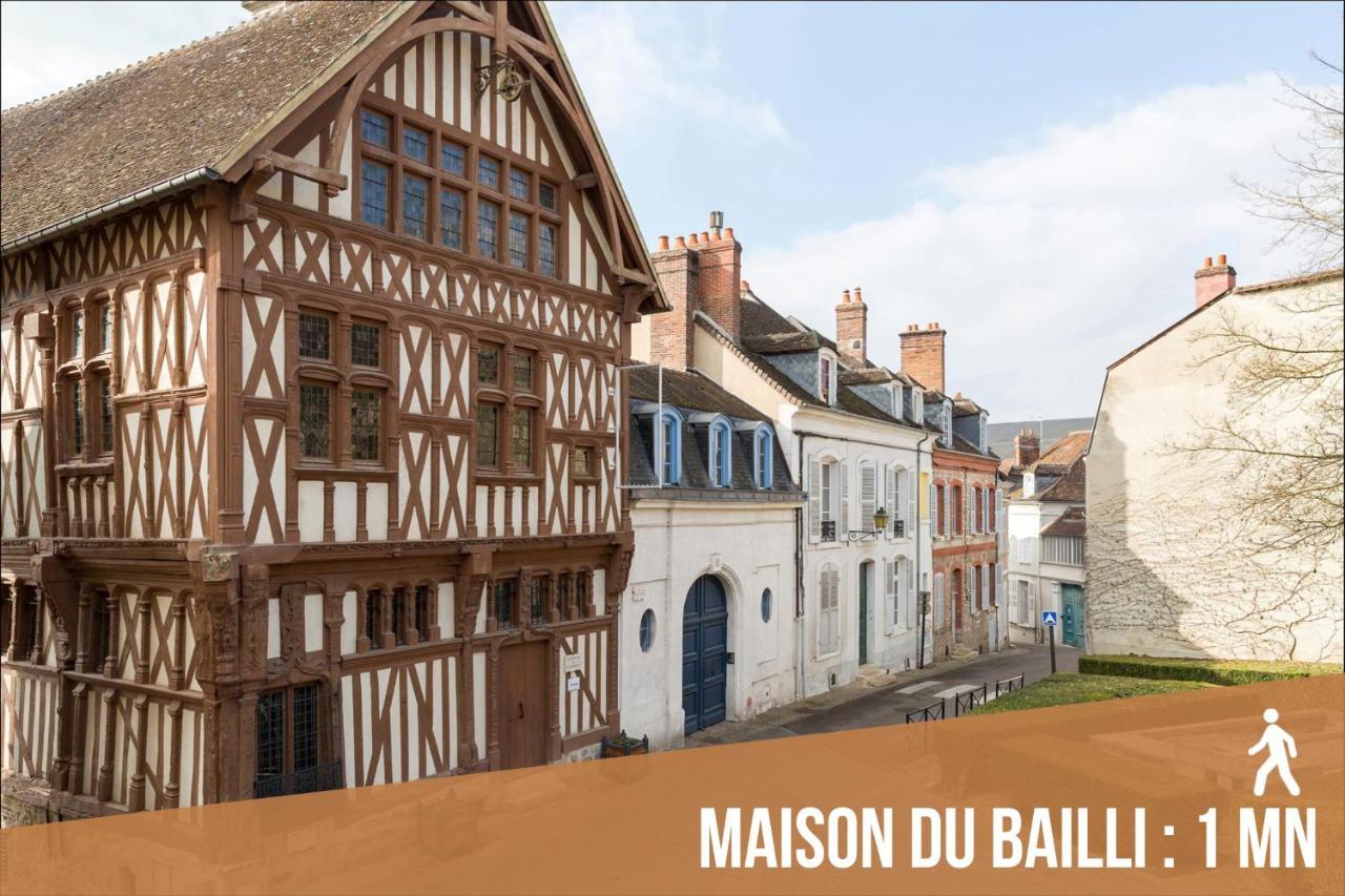 Black Cognac Joigny Exterior foto